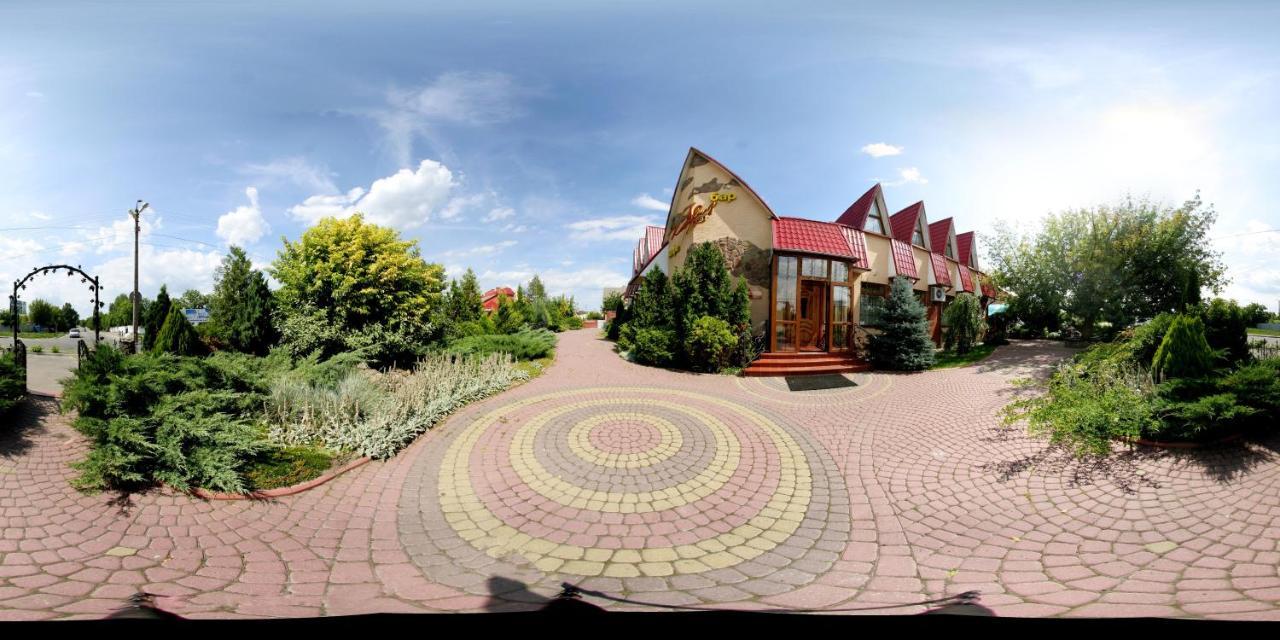 Le Каприз Hotel Khmel'nyts'kyy Exterior photo